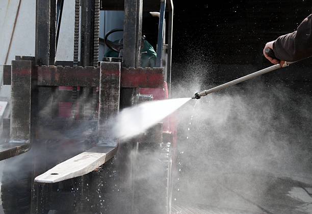 Why Choose Our Certified Pressure Washing Experts for Your Project Needs in Cochran, GA?